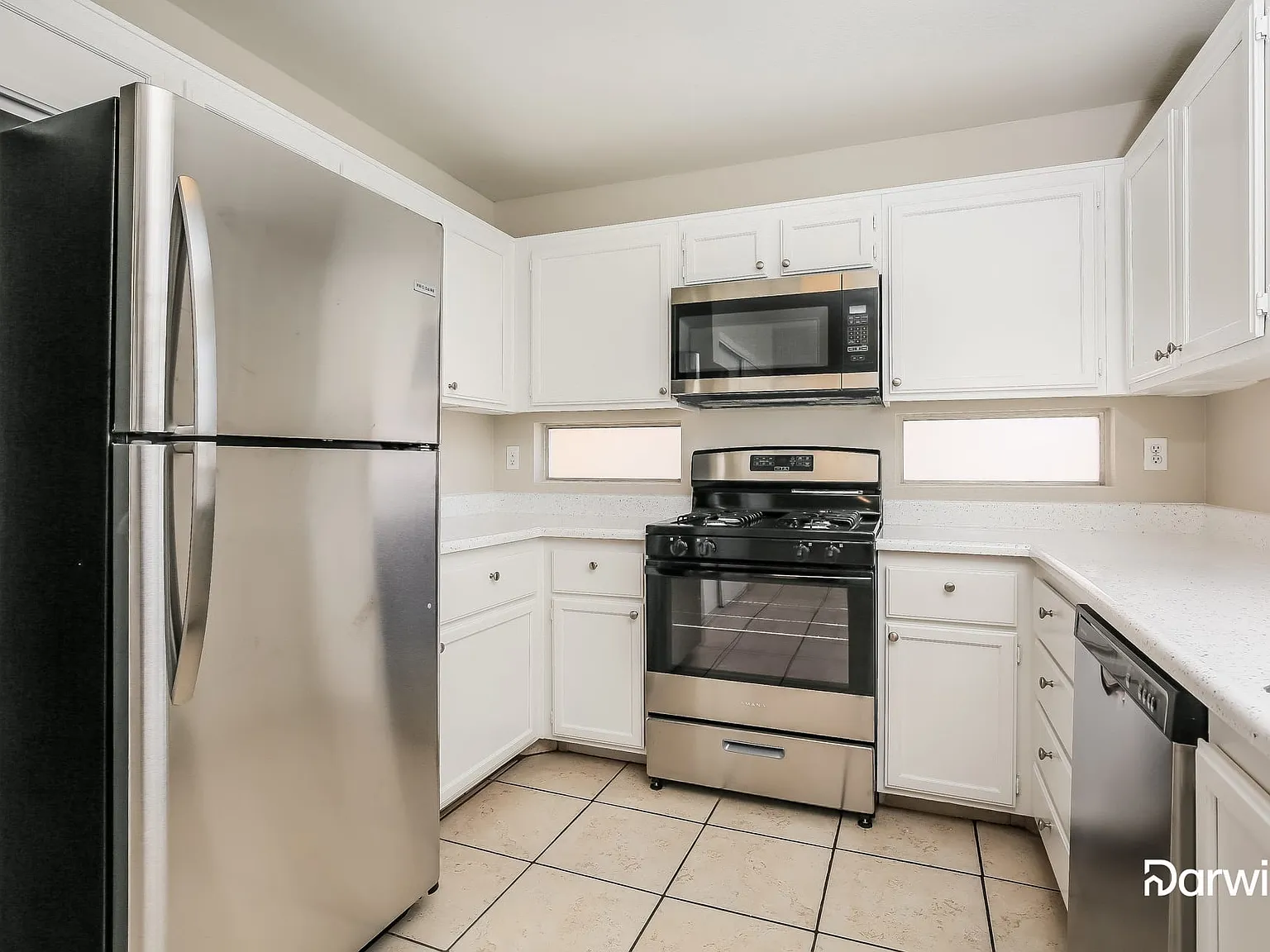 3 bed, 2.0 bath, 1231 sqft, $1,999 — Photo 3