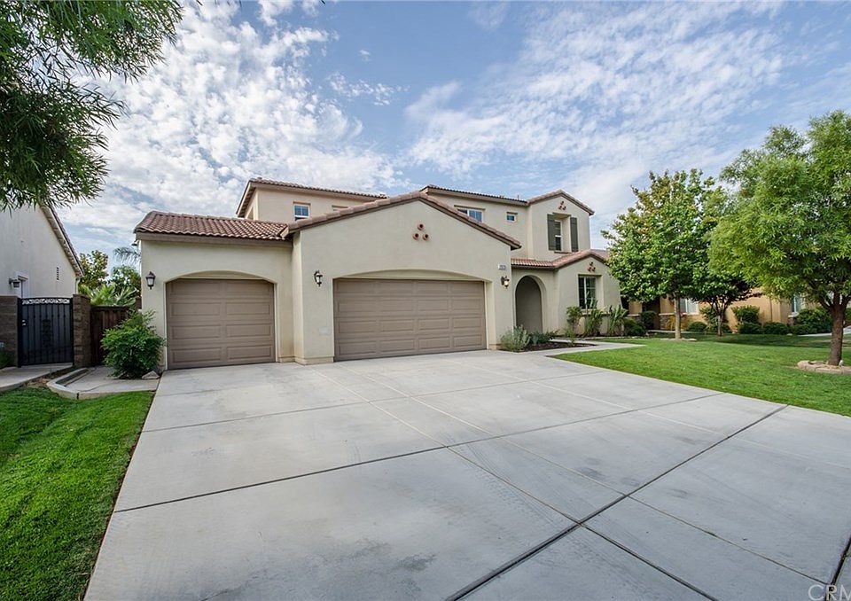 1st image of 29235 Falling Water Dr