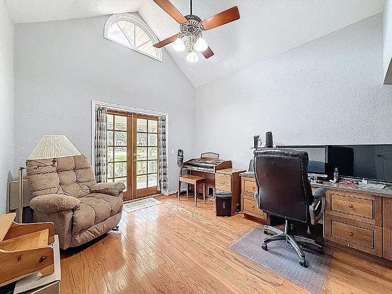 1055 Riverside Ridge Rd — Photo 44