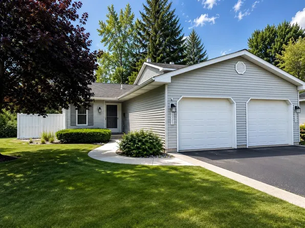 1521 Pheasant Ridge Dr, Midland, MI 48640