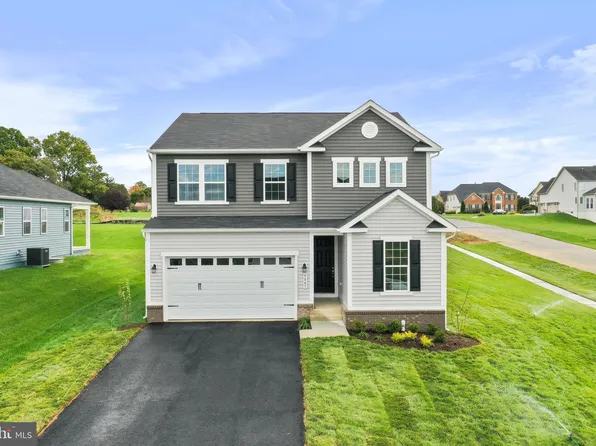 9847 Ripple Dr, Williamsport, MD 21795