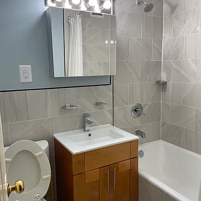 Rented by Project Queens LLC | media 18