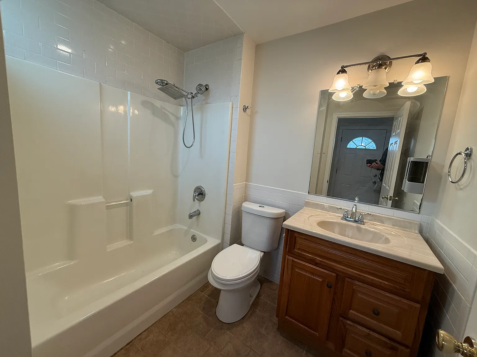 2 bed, 704 sqft, $2,150 — Photo 4