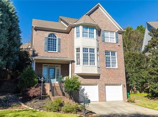 945 Wescott Ln, Atlanta, GA 30319
