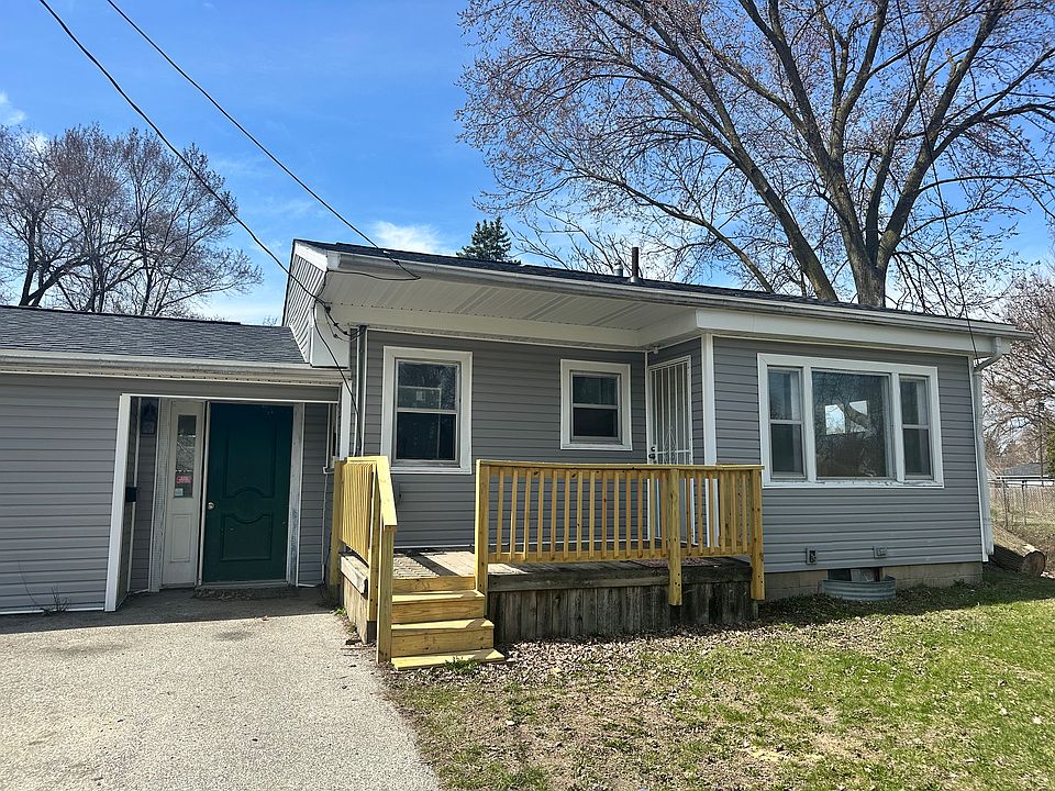 1st image of 2215 Durand St