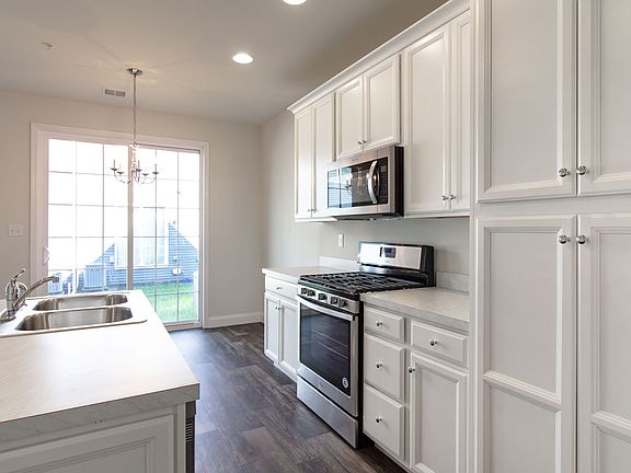 5th image of 3263 Lark Way