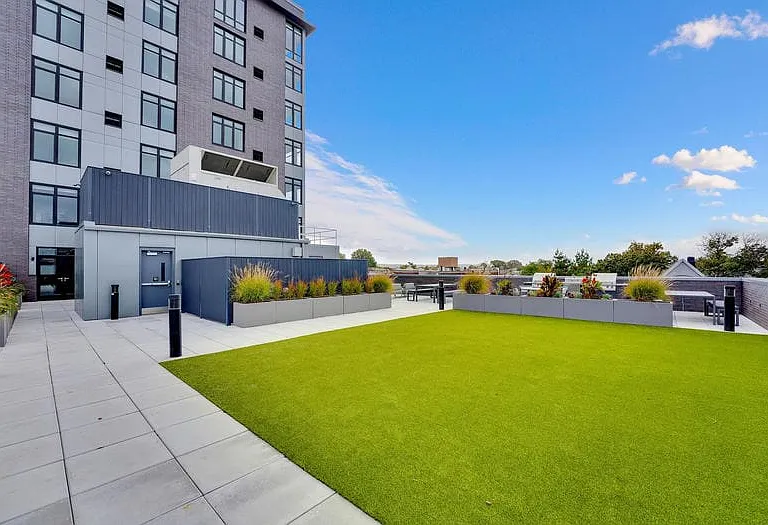 971 Broadway #601 — Photo 16