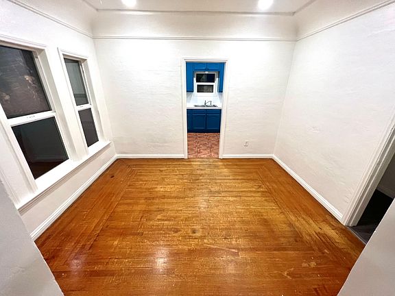 2nd image of 2533 Eucalyptus Ave #1