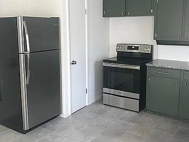4th image of 707 S En 12th St