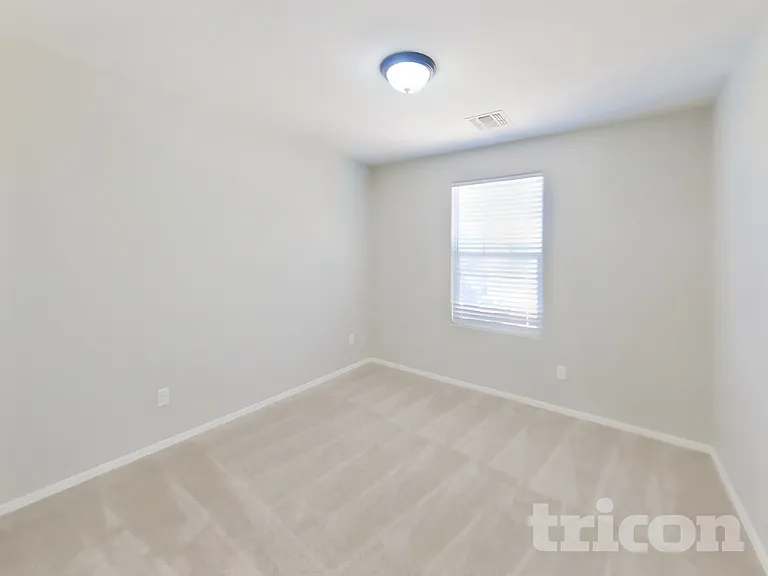 31333 N Cavalier Dr — Photo 13