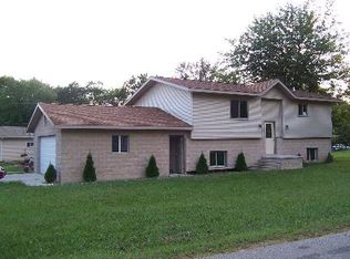 10404 268th Ave, Trevor, WI 53179