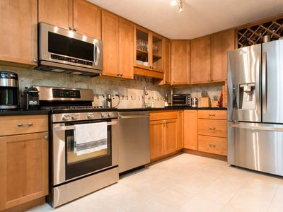 1210 Vfw Pkwy APT 3, West Roxbury, MA, 02132