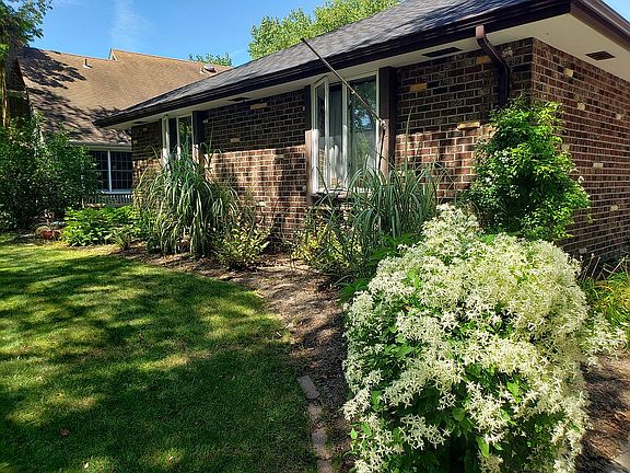 2nd image of 769 Woodstock Ln