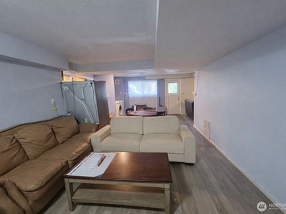 4th image of 14600 SE 181st Street