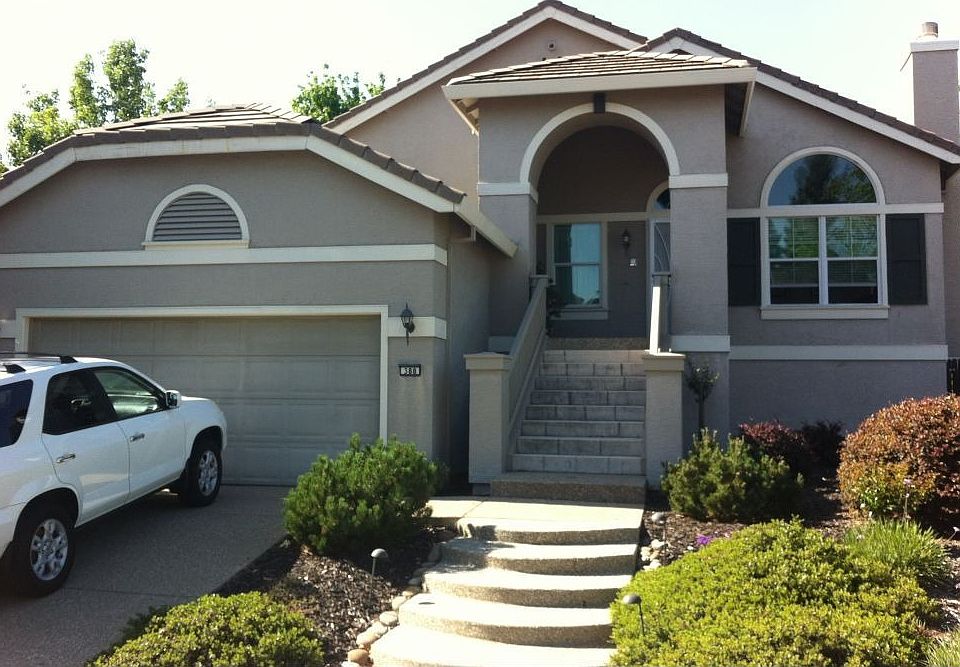 1st image of 388 Seaton Dr
