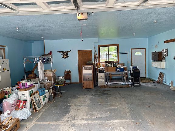 3rd image of 1920 Mallard Ln