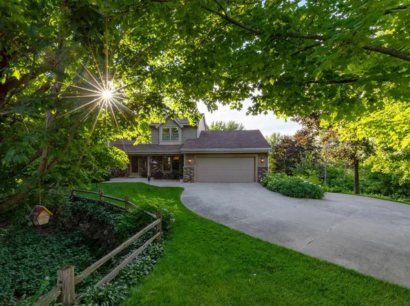 1565 Constitution DRIVE, Brookfield, WI 53045