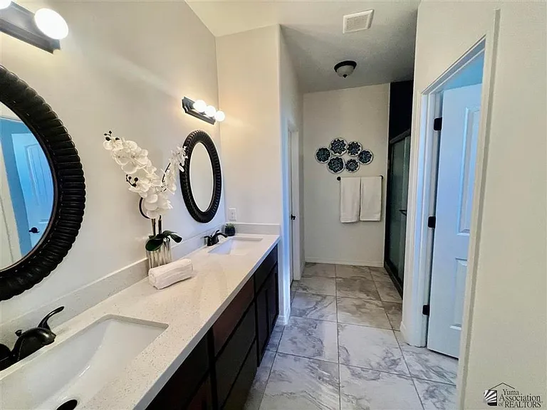 12608 E 48th Dr — Photo 15