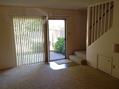 5th image of 2218 Louisa St