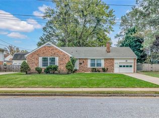 109 Saint Paul Ct, Hampton, VA 23666