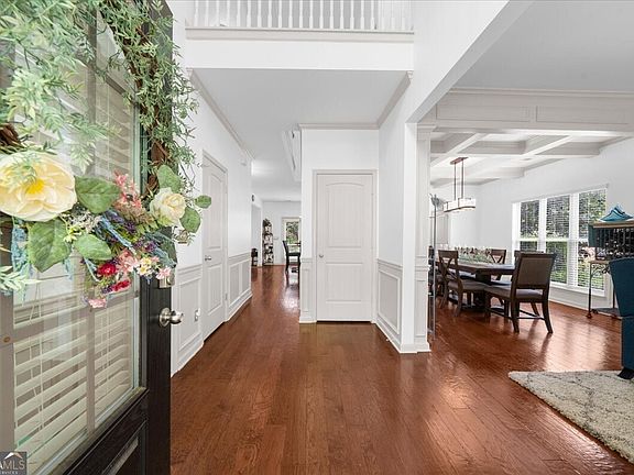 4th image of 3920 Hunters Walk Way