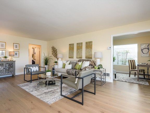 5th image of 933 Lido Ln