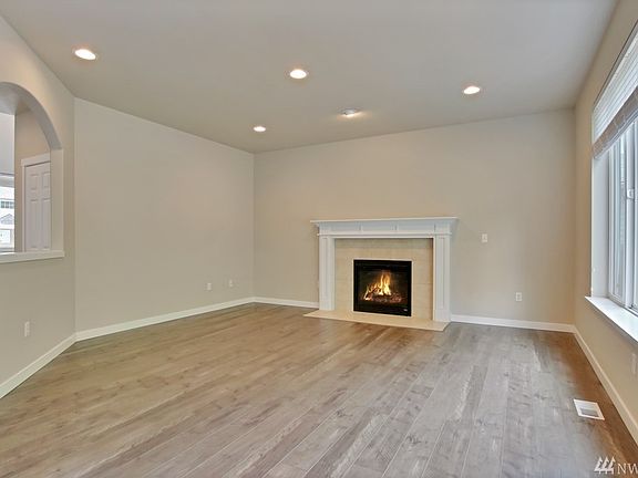4th image of 18237 97th Ave E