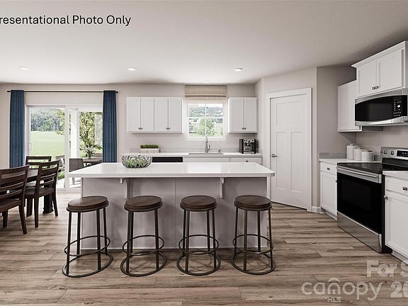 2nd image of 940 Pemberley St