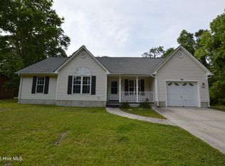 228 Natalie Ln, Hubert, NC 28539