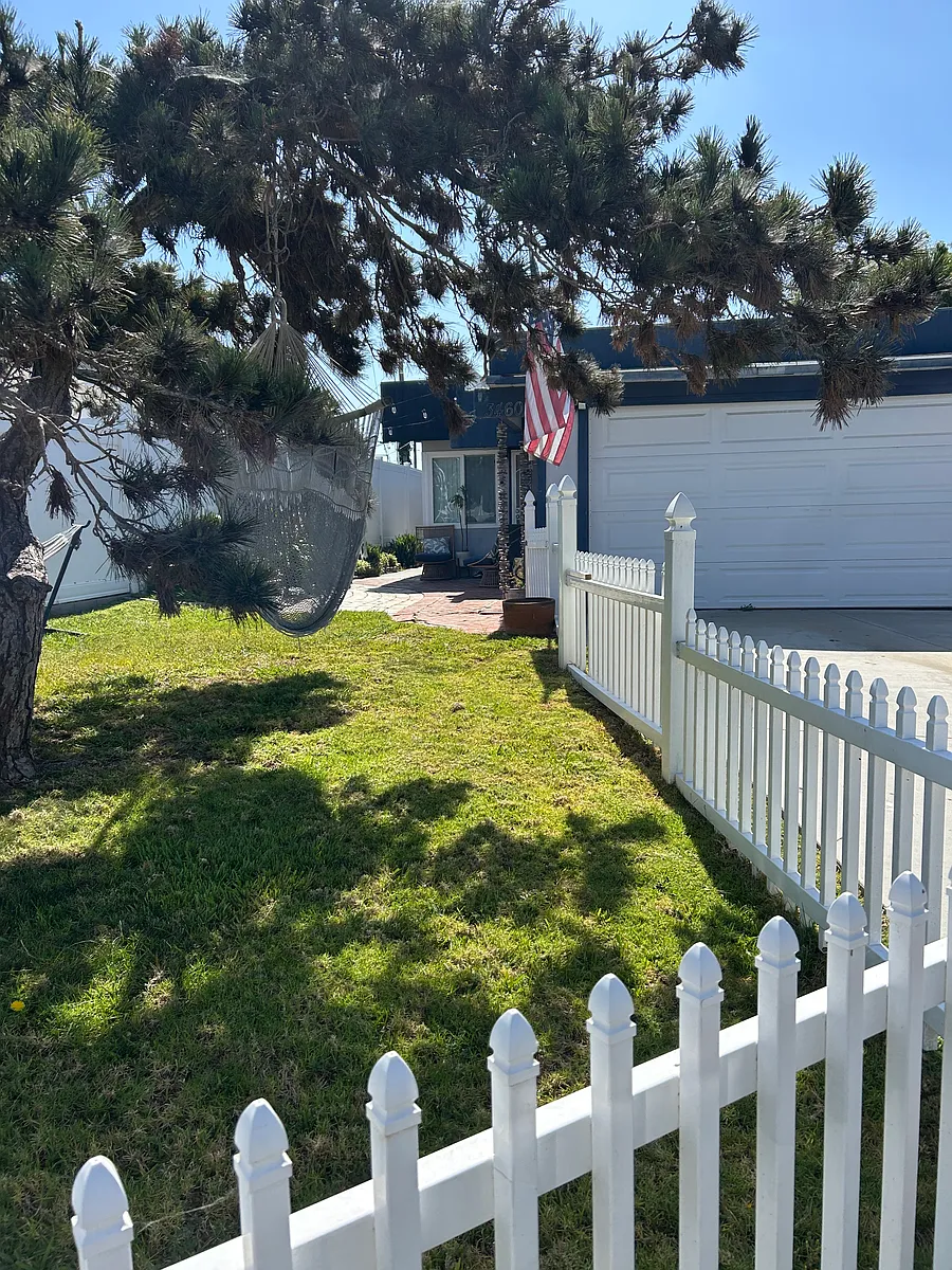Building Photo - 34601 Calle Los Robles #B