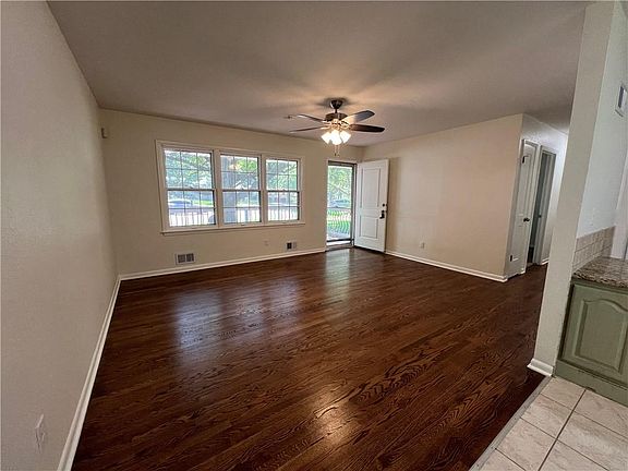 4th image of 4222 E 42nd Ct