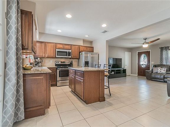 4th image of 2738 Kumquat Dr