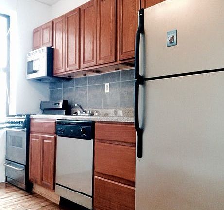 5th image of 1858 7th Ave APT 5A
