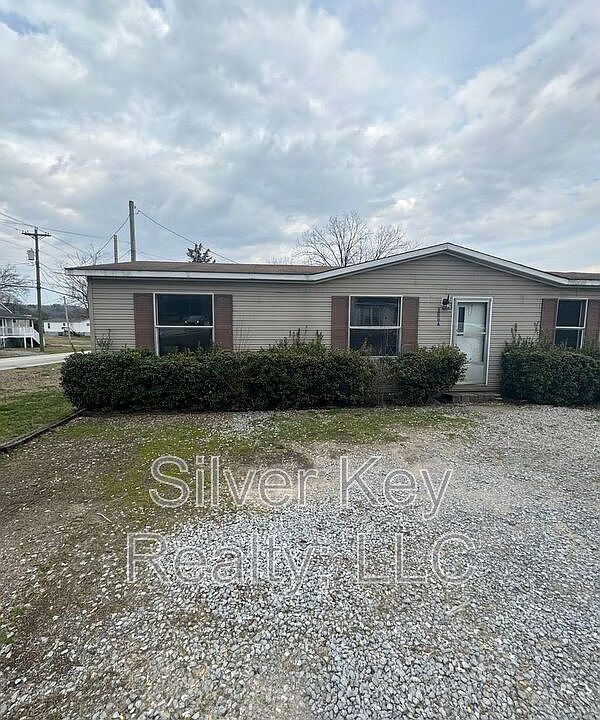 1st image of 901 Eastanalee Ave Unit A