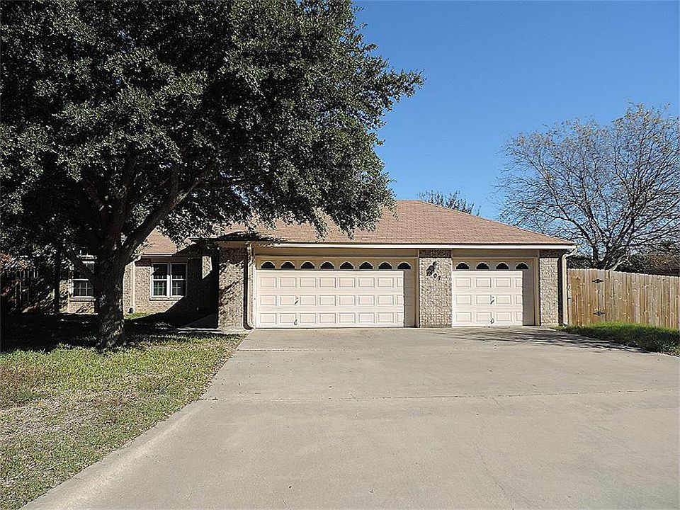 1st image of 407 Tomahawk Dr