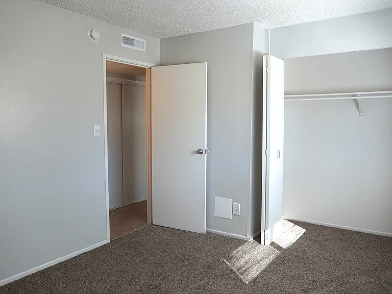 Mountain Terrace Apartments — Photo 6