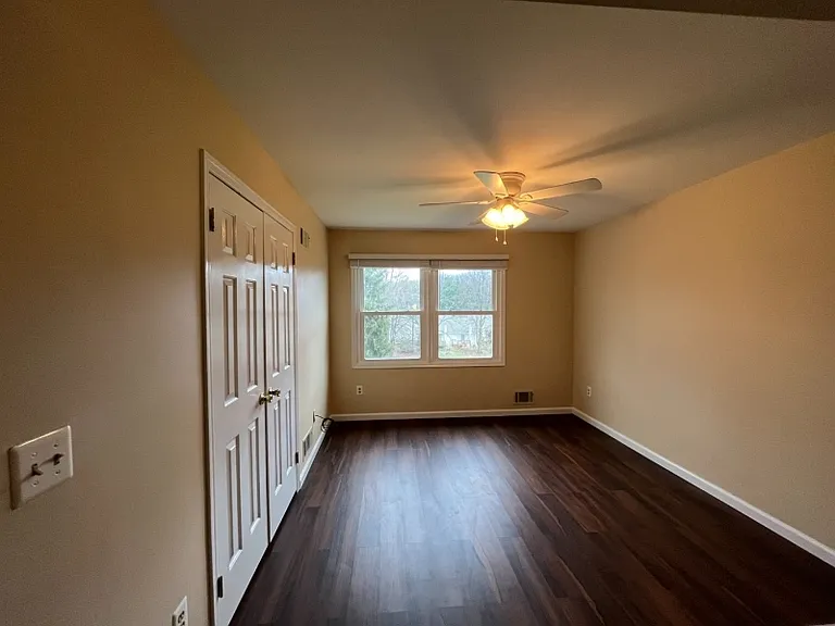 50 Carriage Ln — Photo 13
