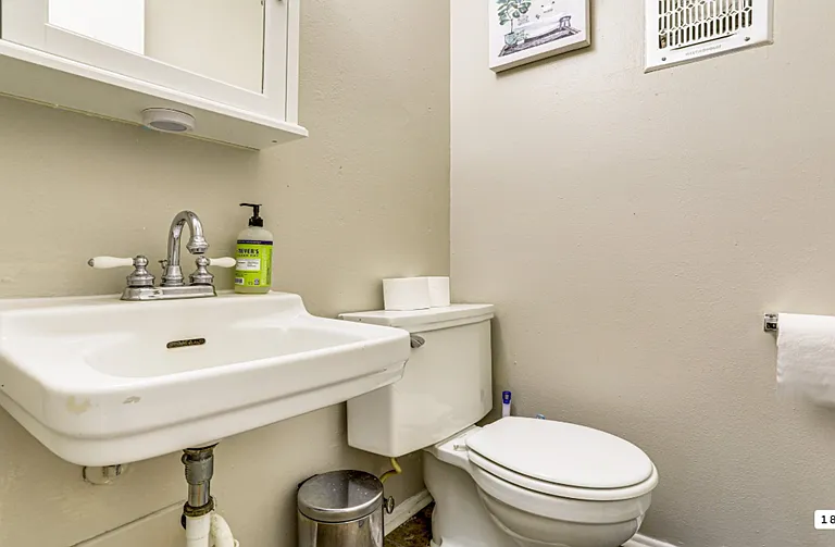 9223 Kingcrest Pkwy — Photo 15