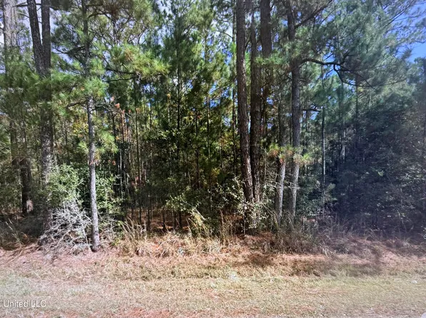 4662 34th St, Bay Saint Louis, MS 39520