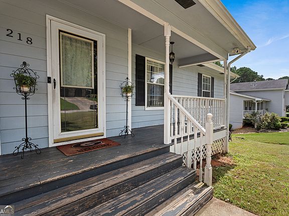 4th image of 218 River Trace Ct