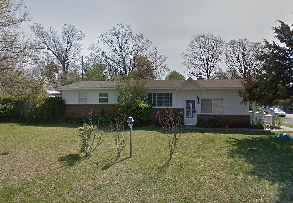 1st image of 520 S Gabbard Dr
