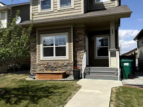 406 S Twinriver Rd W, Lethbridge, AB T1J 4C8