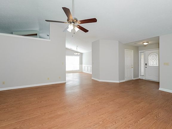 4th image of 750 Paris Dr