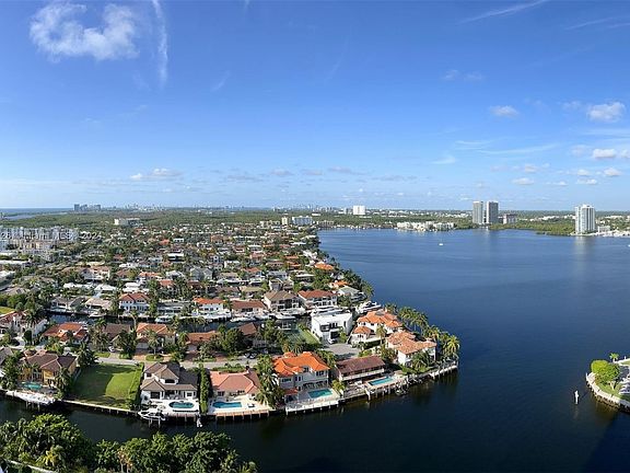 2nd image of 1000 W Island Blvd #2712