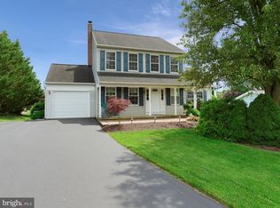 1501 Woodridge Dr, Middletown, PA 17057