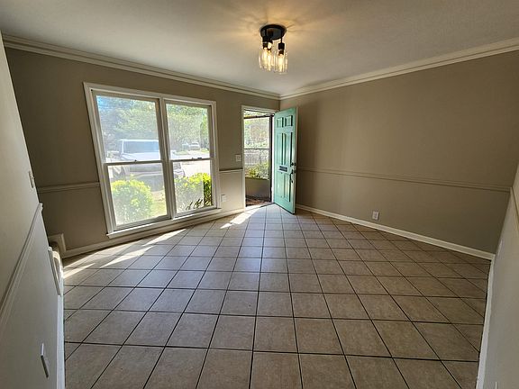 3rd image of 1269 Eberhart Ave