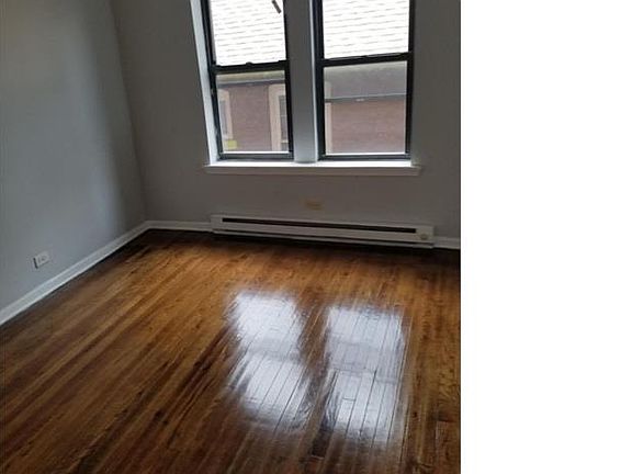 5th image of 7648 S Essex Ave #3