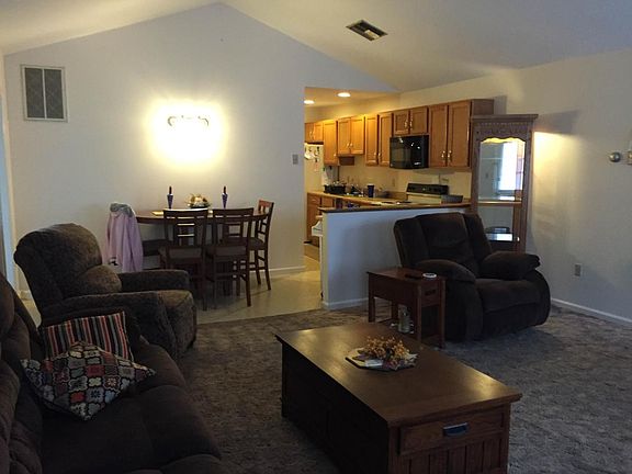 Living Room/Kitchen