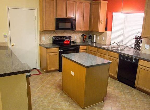 4th image of 6456 Carriage Ln