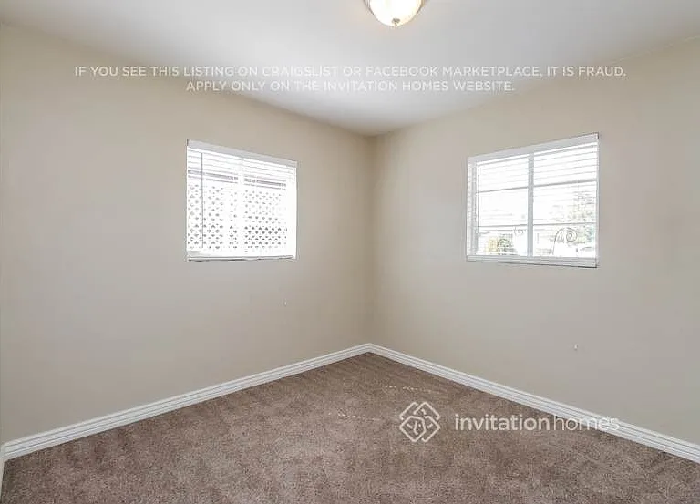 1649 E 1st St — Photo 14